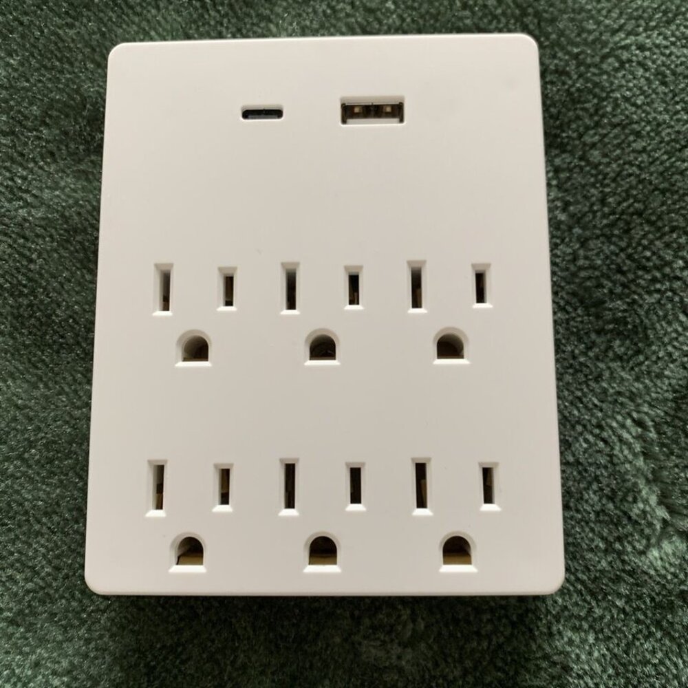 Commercial Electric 6 Grounded Outlet AC/DC Adapter White 15 Amp